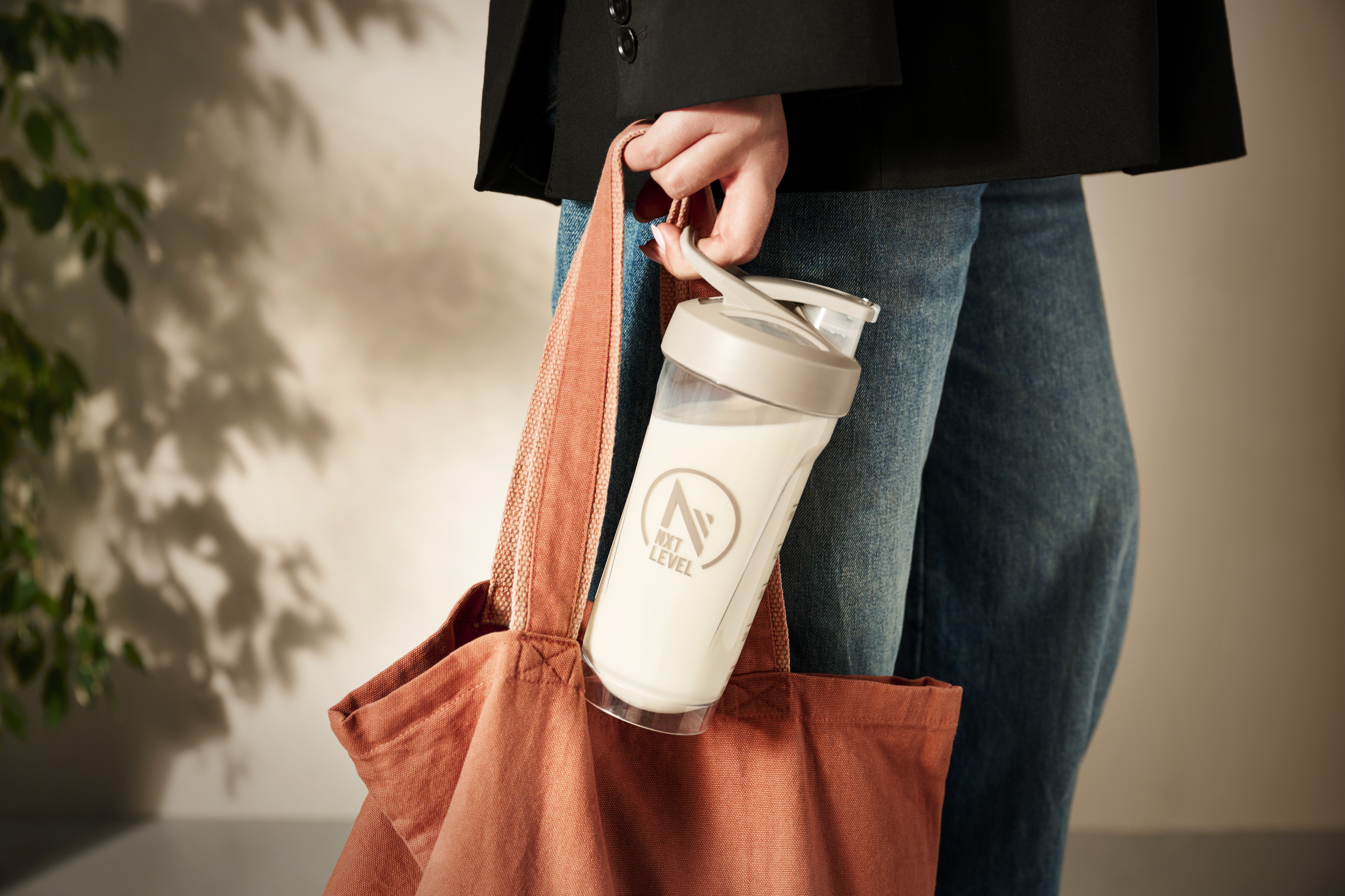 Premium shaker Taupe - 800 ml image number 3